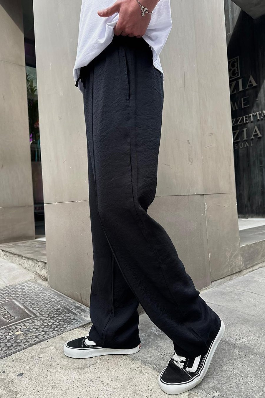 Siyah Pileli Beli Lastikli PH Relaxed Pantolon