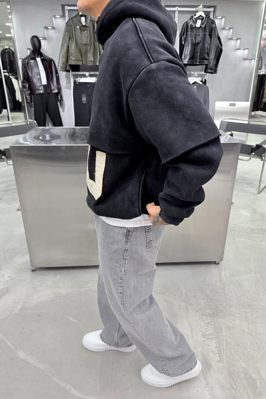 Siyah Ravege Studio Yıkamalı Oversize Sweatshirt