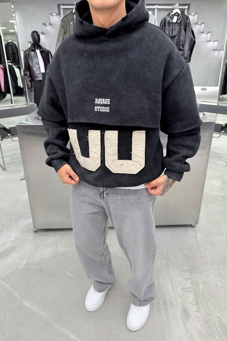 Siyah Ravege Studio Yıkamalı Oversize Sweatshirt