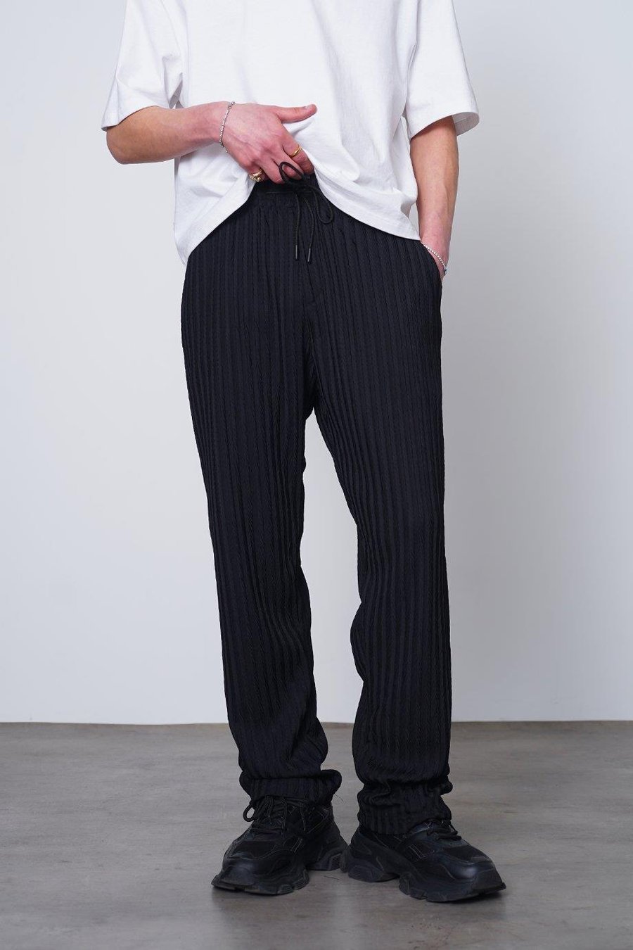 Siyah Siyah Fitilli Beli Lastikli 11 MH Relaxed Fit Pantolon