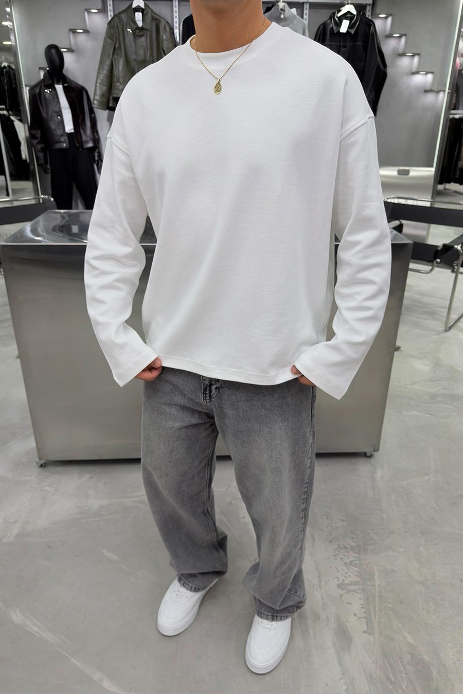 Beyaz Basic Uzun Kollu Oversize Tişört