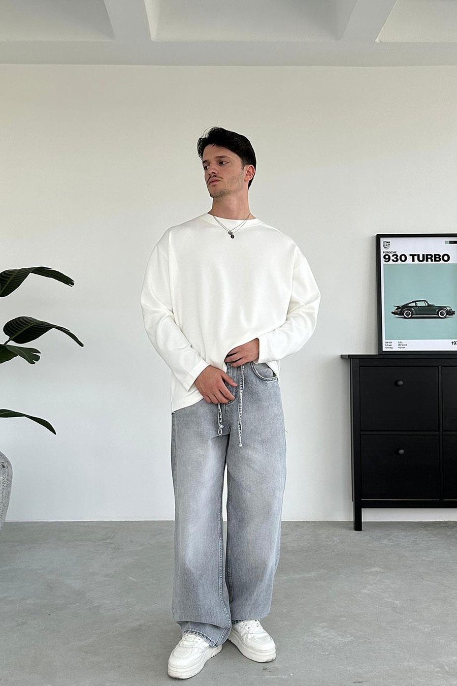 BEYAZ Basic Uzun Kollu Oversize Tişört