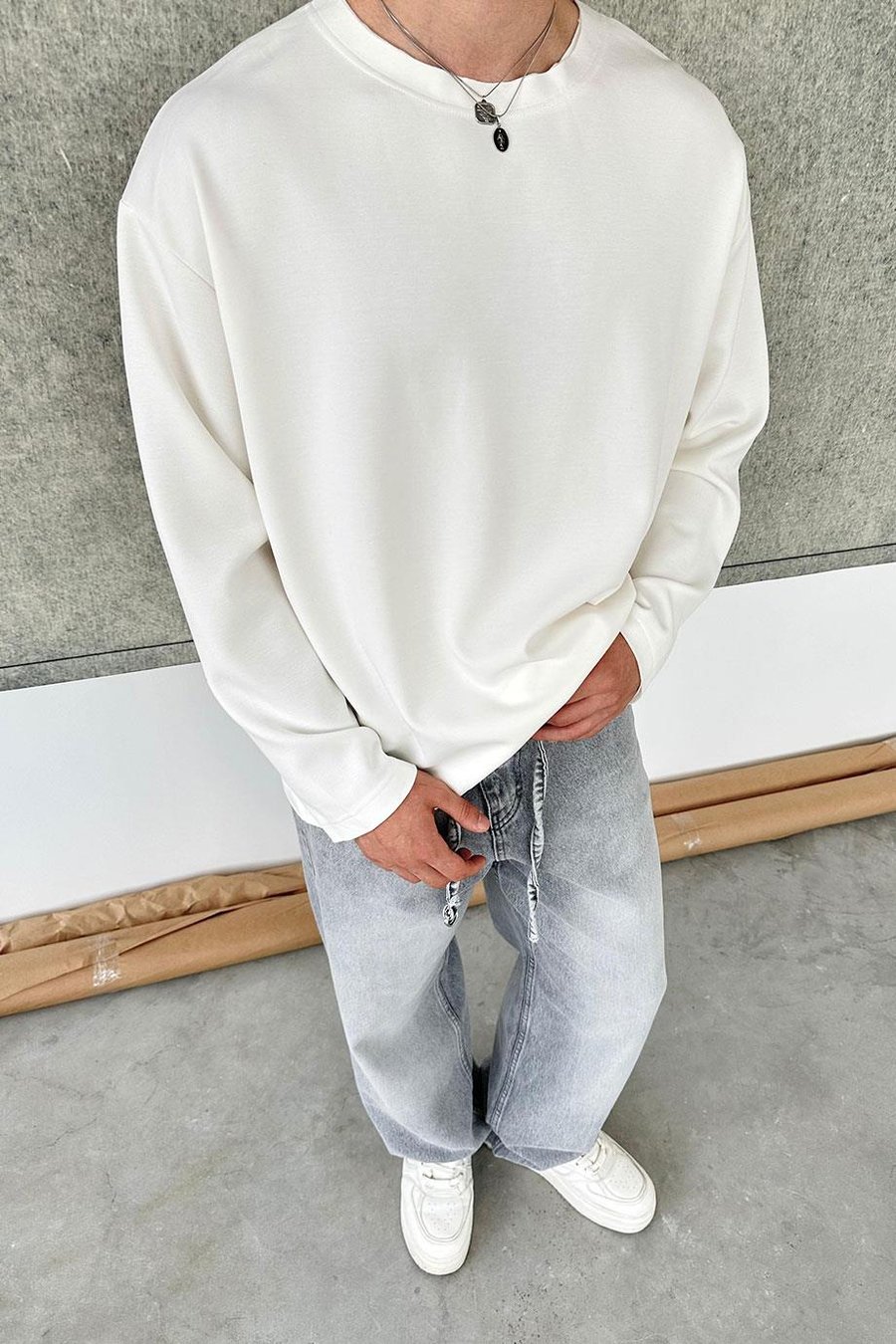 BEYAZ Basic Uzun Kollu Oversize Tişört