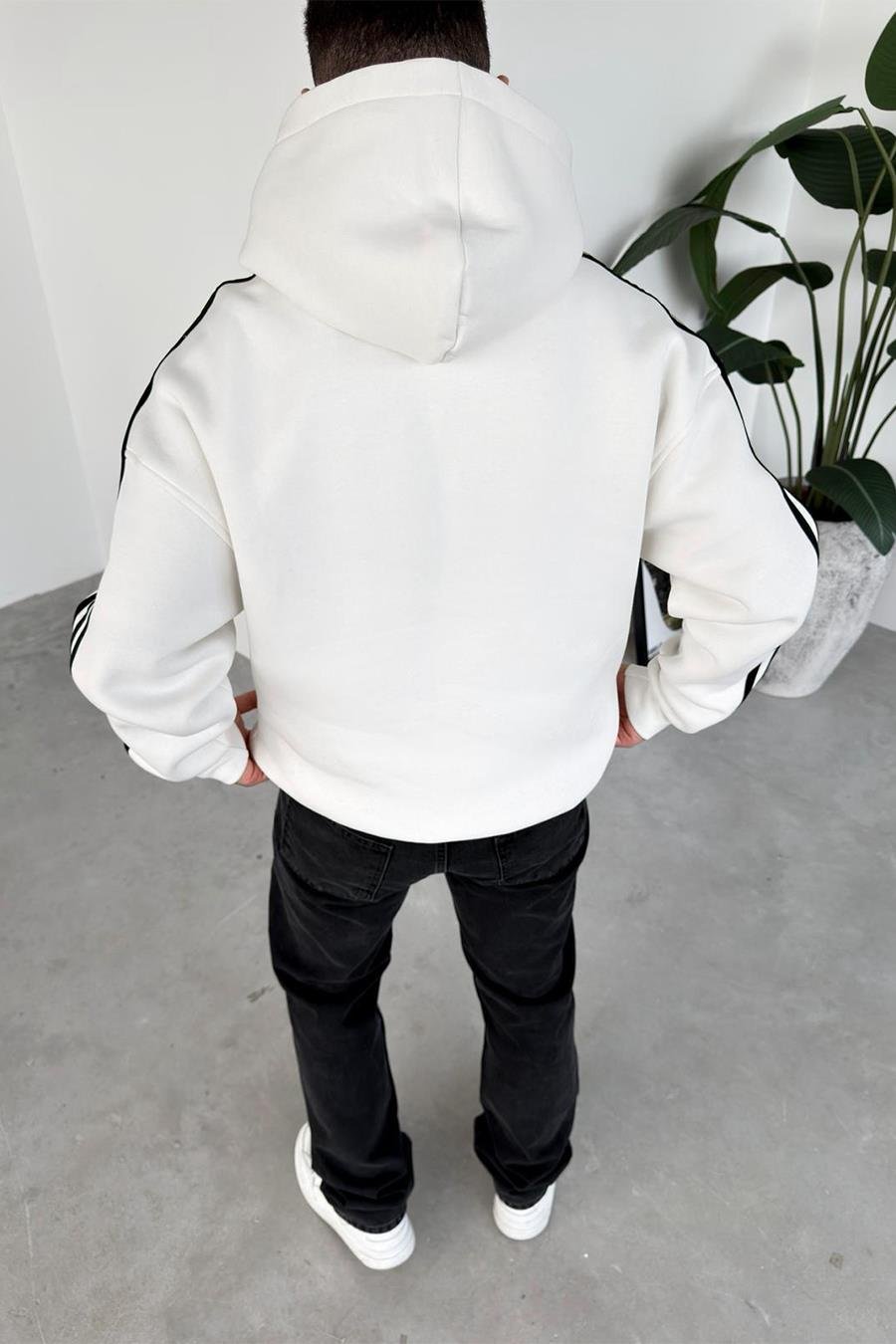 Beyaz Baskılı Şerit Detay Oversize Sweatshirt