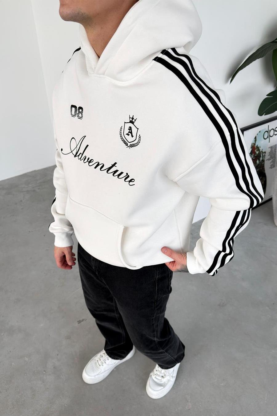 Beyaz Baskılı Şerit Detay Oversize Sweatshirt