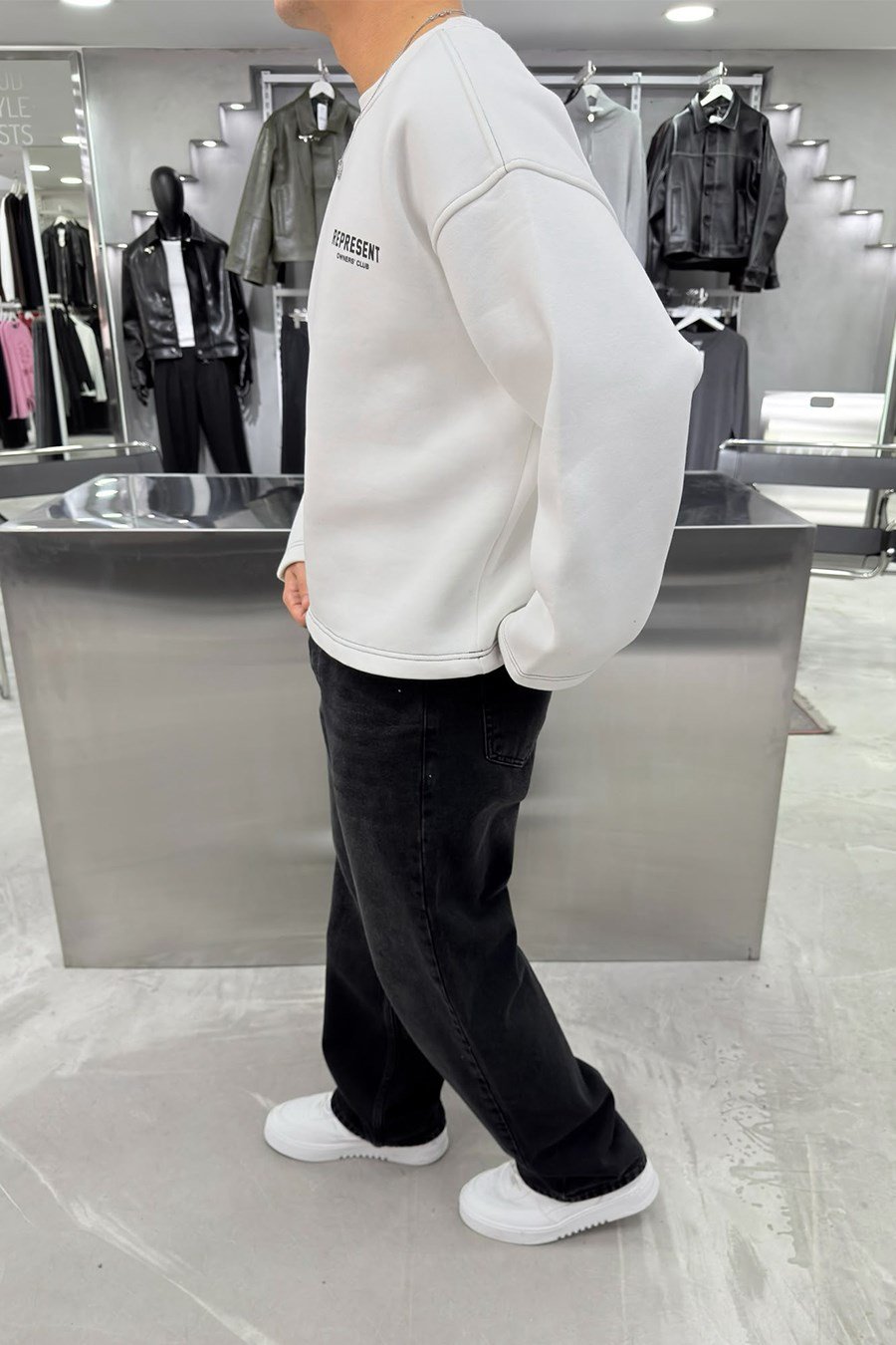 Beyaz Represent Baskılı Boxy Kalıp Sweatshirt