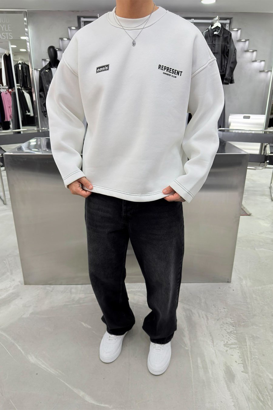 Beyaz Represent Baskılı Boxy Kalıp Sweatshirt
