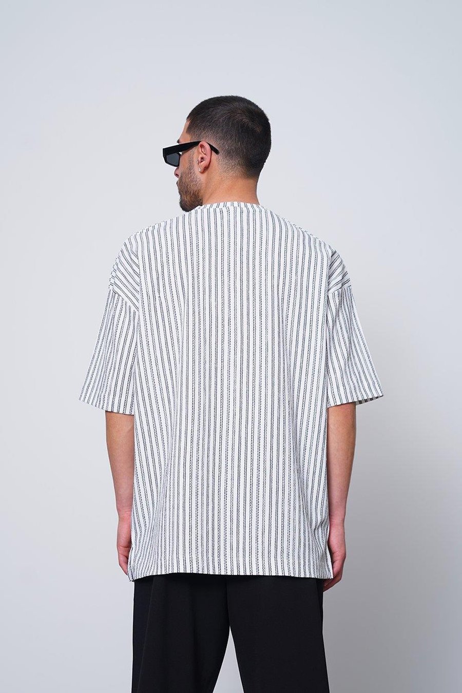 BEYAZ Şeritli Dokulu Minimal Yazılı F7 MH Oversize Tişört