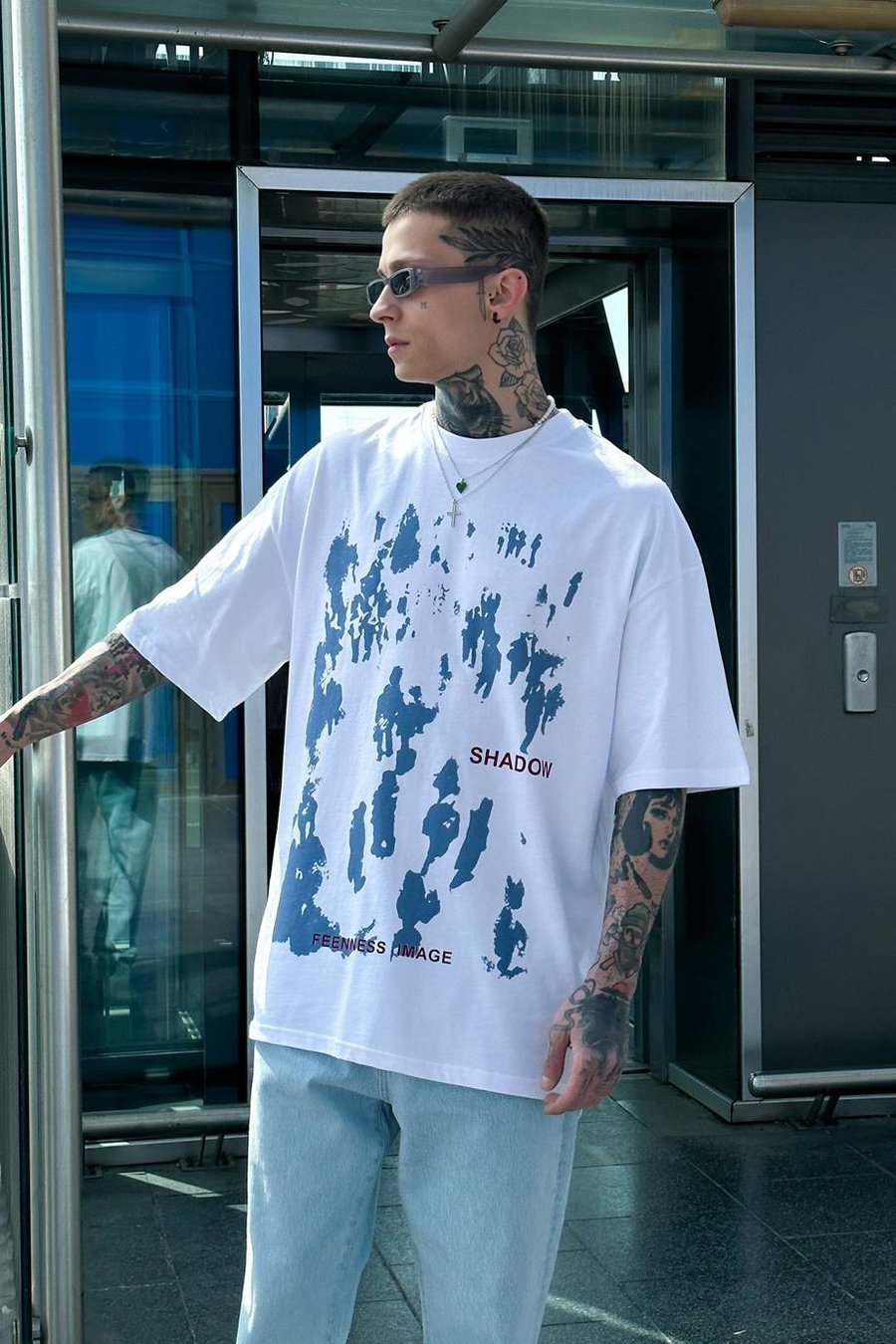 BEYAZ Shadow Oversize Tişört