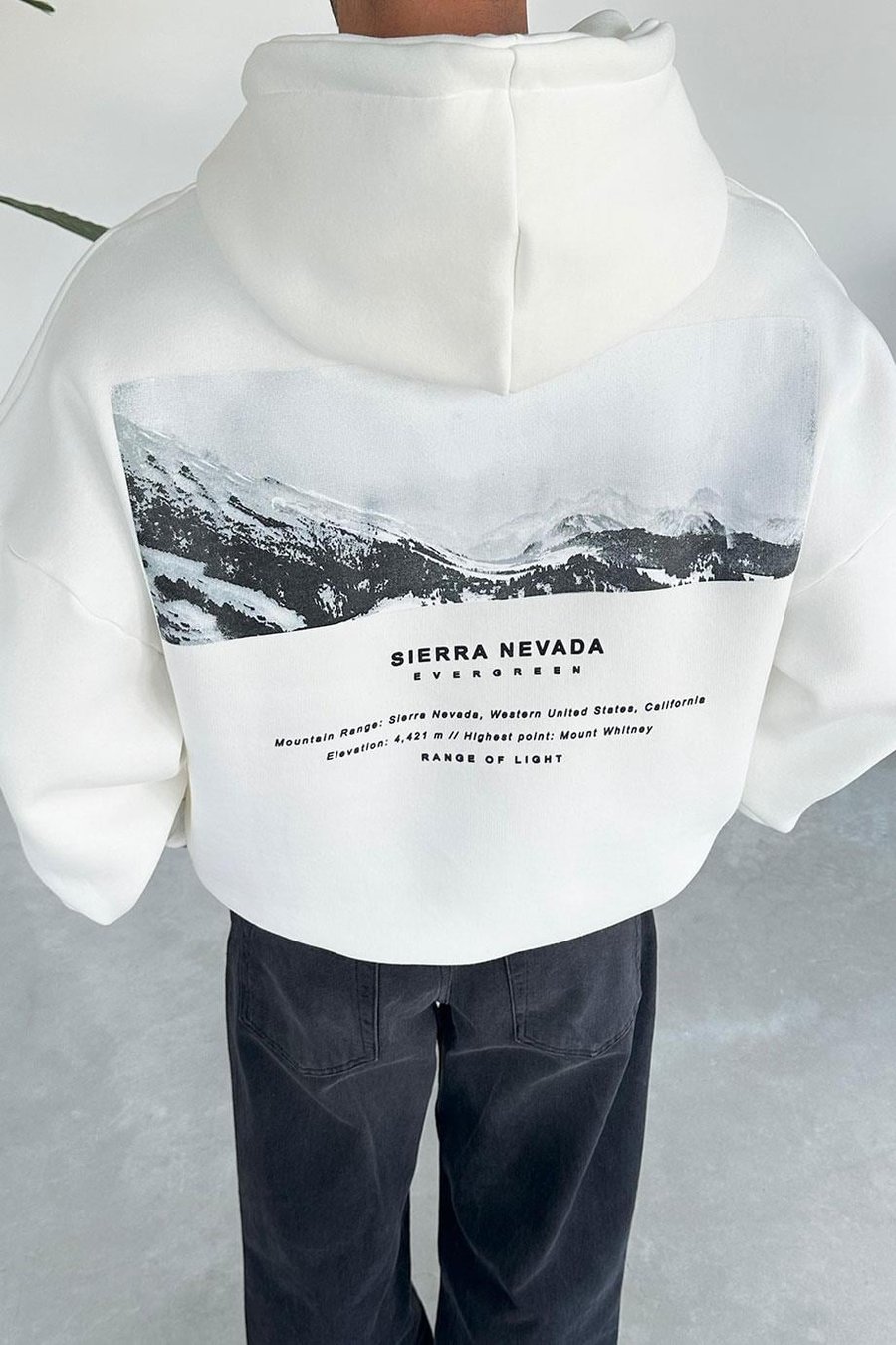 Beyaz Sierra Nevada Oversize Sweatshirt