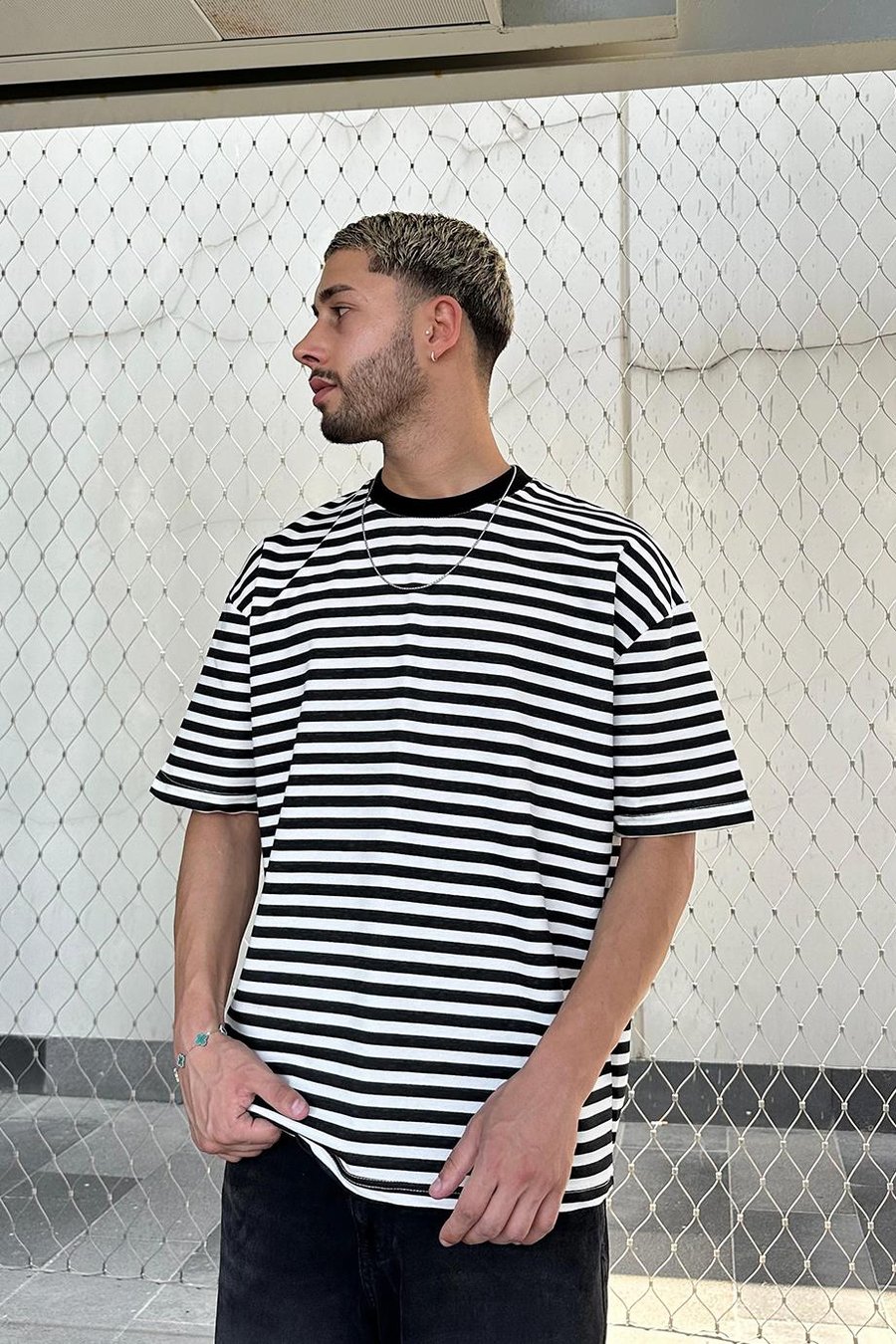 Beyaz Siyah Şeritli 17 PM Oversize Tişört