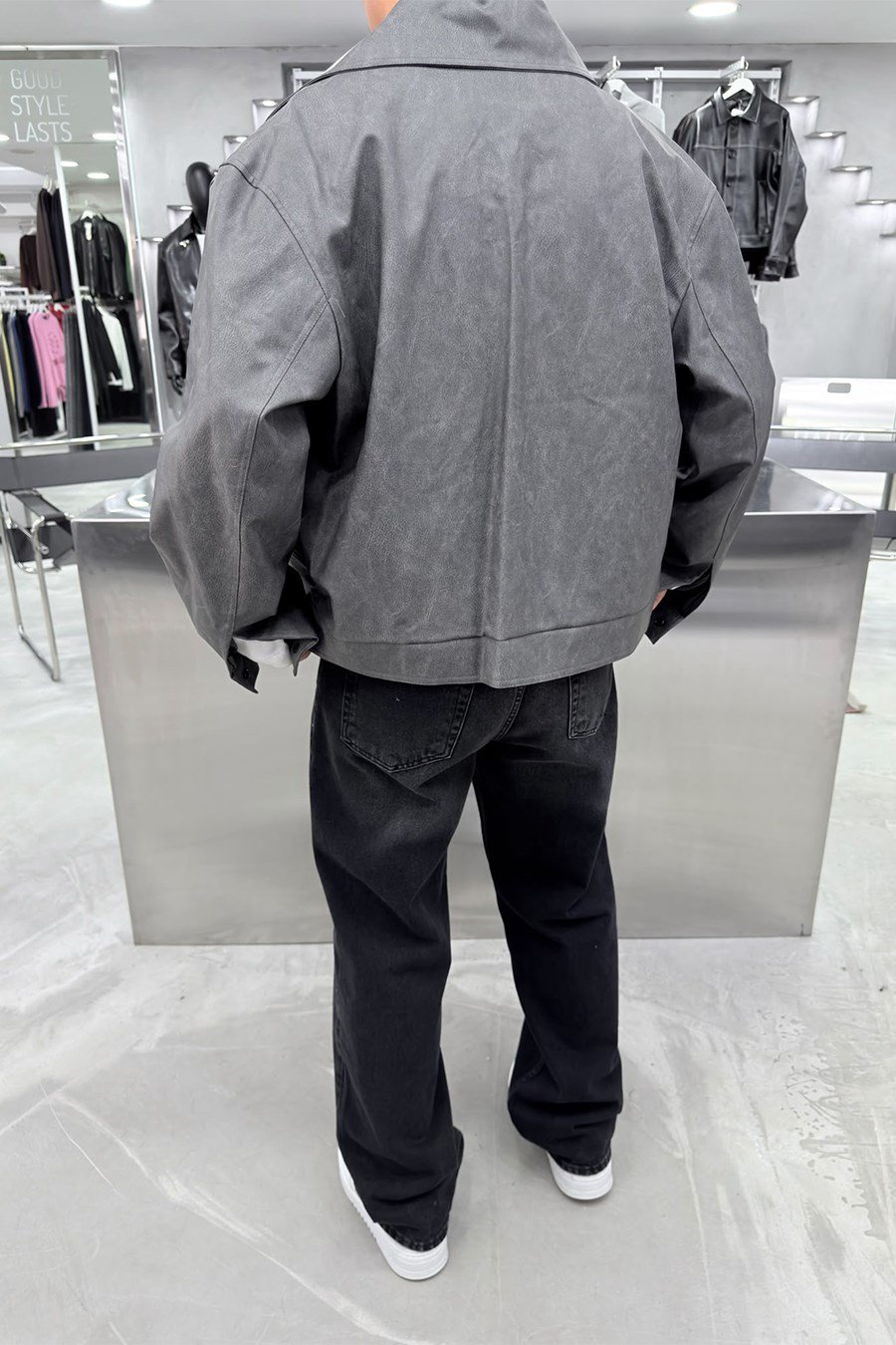Gri Cep Detaylı Boxy Fit Deri Ceket