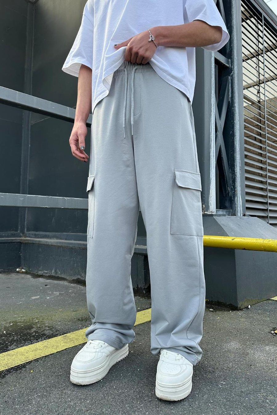 GRİ Nakış Detaylı Kargo Cepli EE Baggy Eşofman