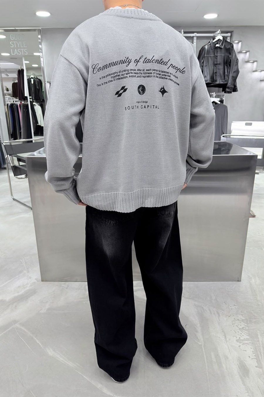 Gri South Baskılı Oversize Kazak