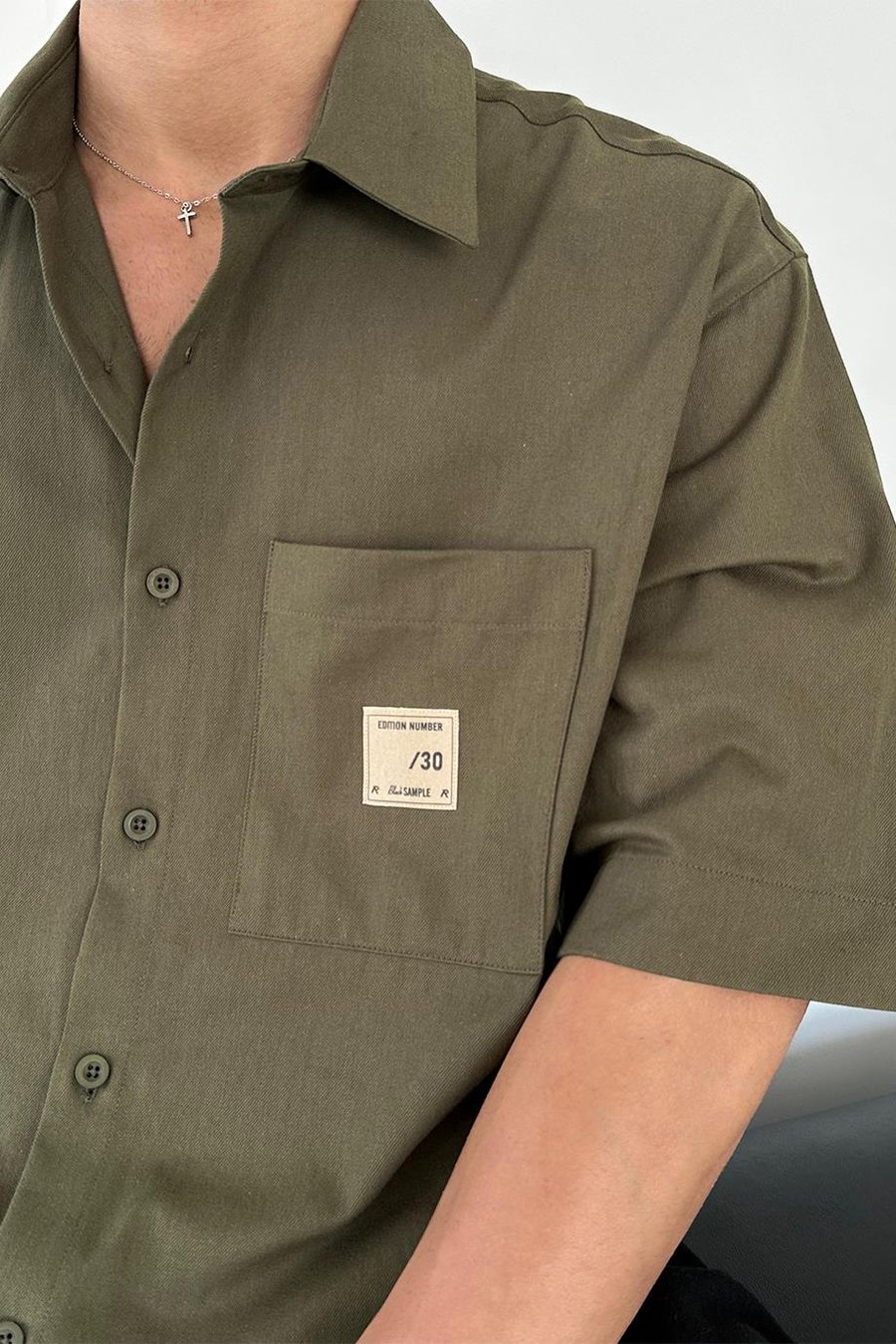 Haki Basic Cep Patch Detay Kısa Kollu Oversize Gömlek