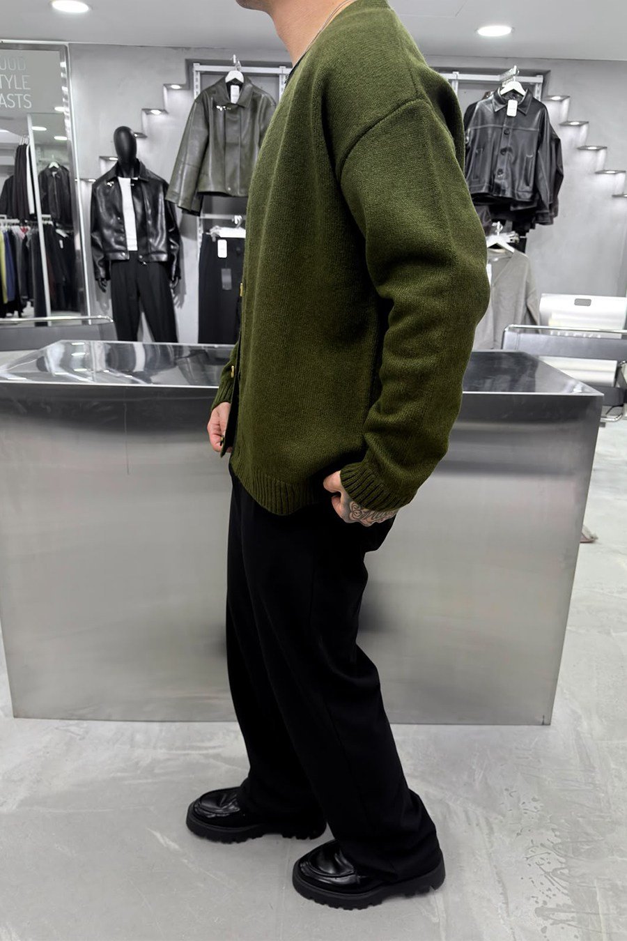 Haki Düğmeli V Yaka Oversize Triko Hırka