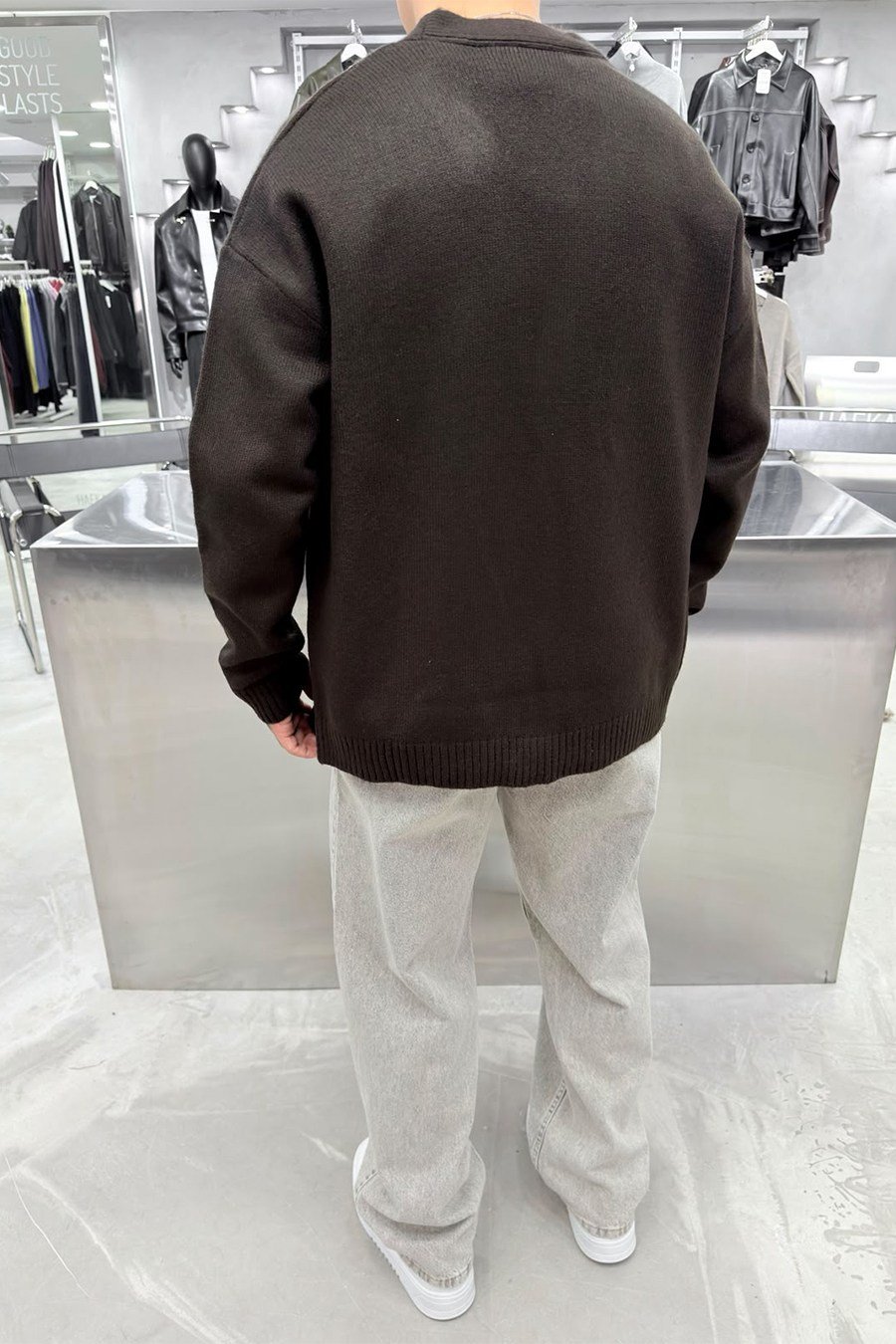 Kahverengi Düğmeli V Yaka Oversize Triko Hırka