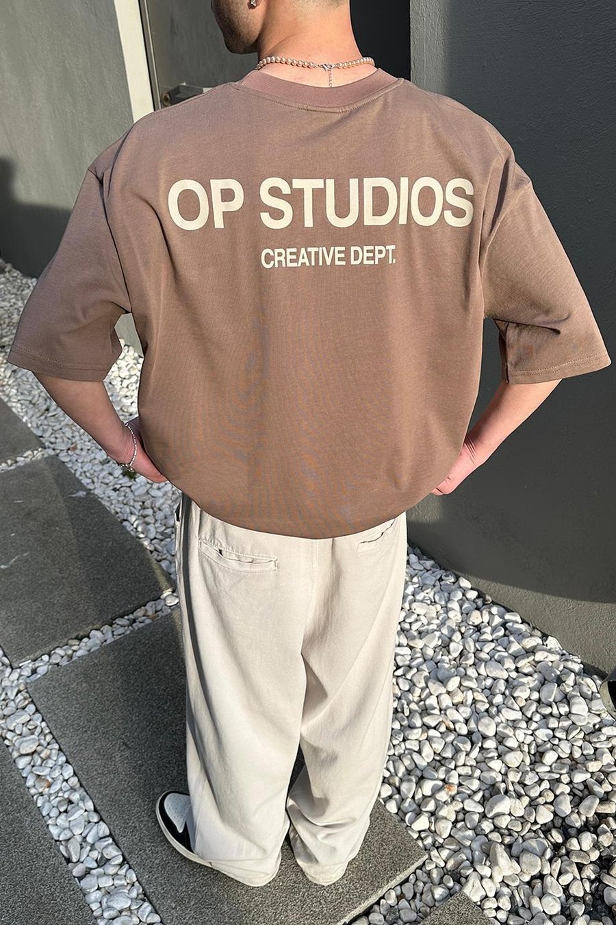 Kahverengi Studios Creative OUTPLENTY PREMİUM Oversize Tişört