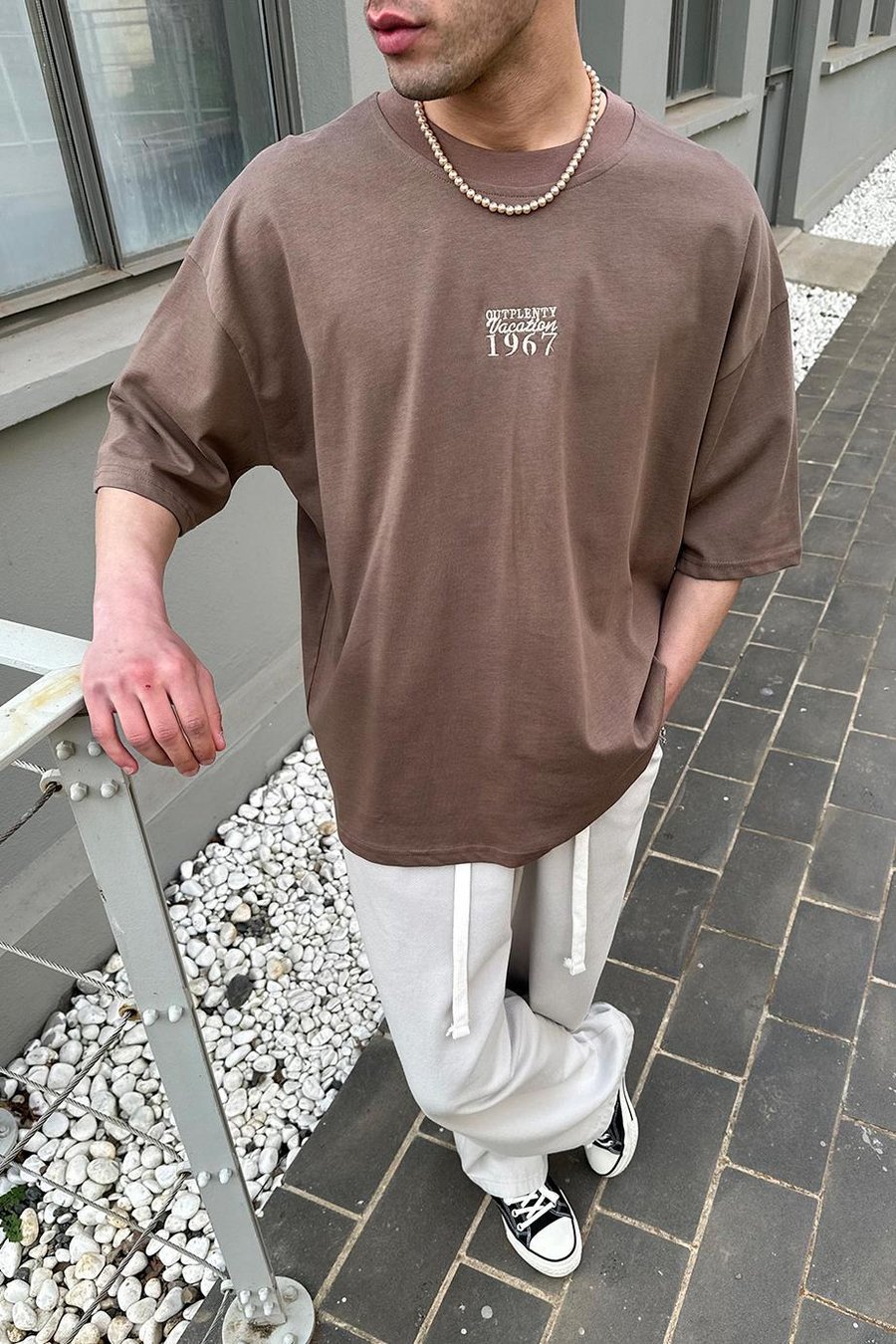Kahverengi Vacation 1967 Nakış Detay OUTPLENTY PREMİUM Oversize Tişört