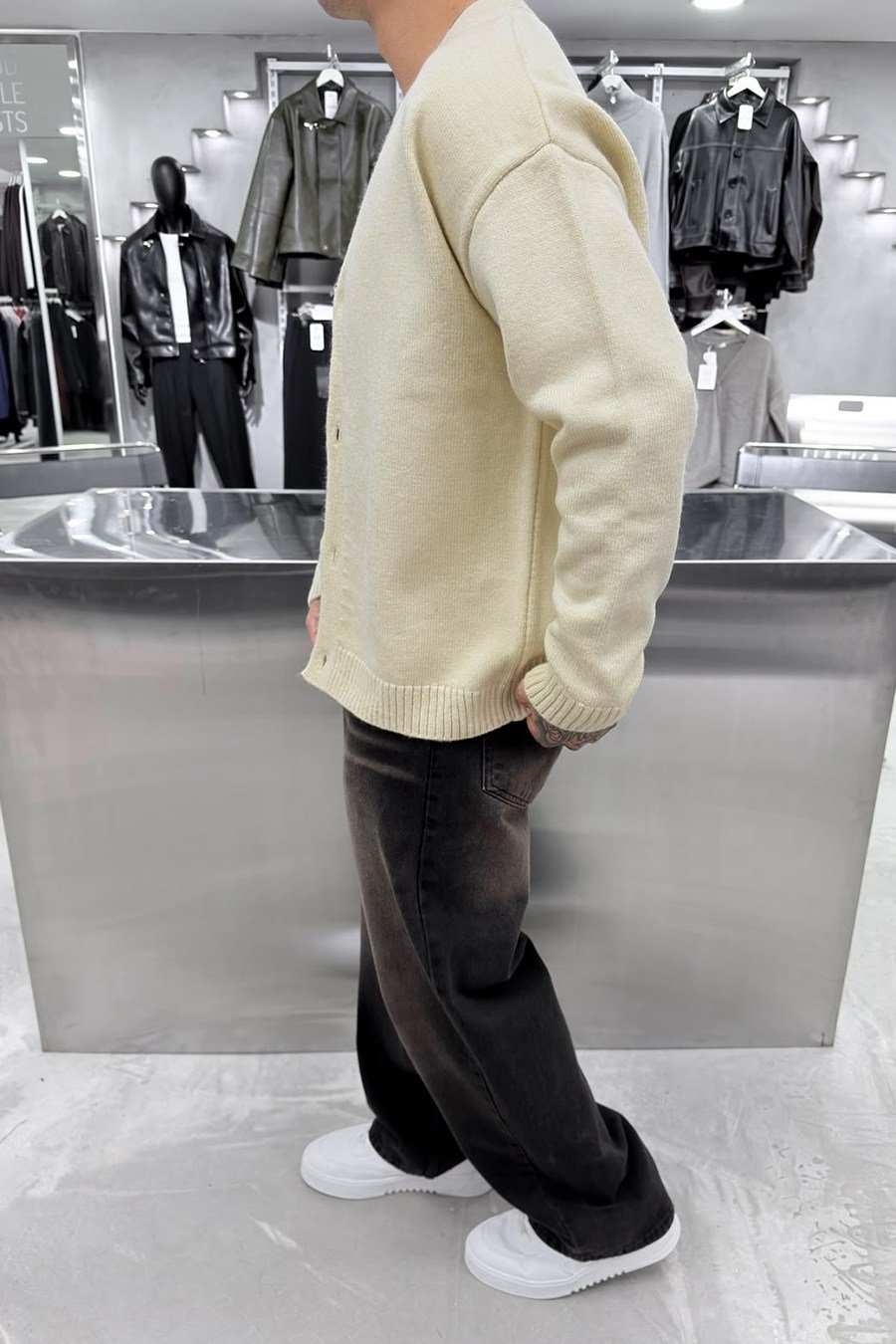Krem Düğmeli V Yaka Oversize Triko Hırka