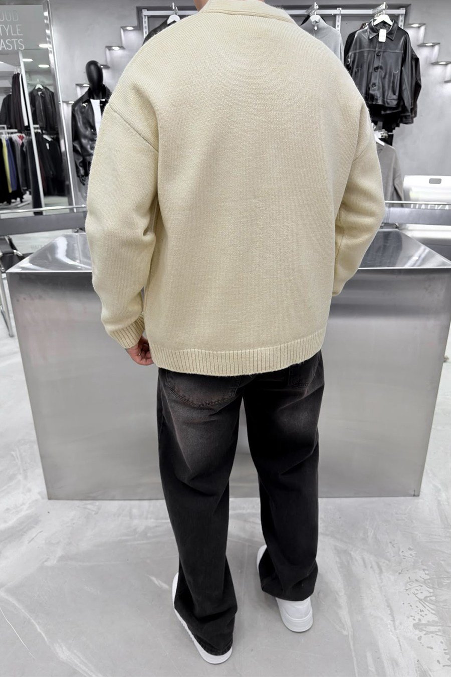 Krem Düğmeli V Yaka Oversize Triko Hırka