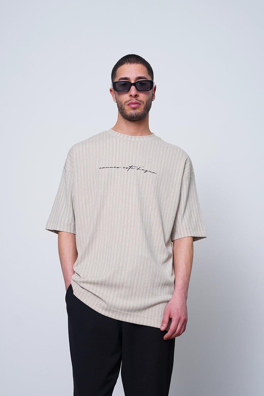 Krem Şeritli Dokulu Minimal Yazılı F7 MH Oversize Tişört