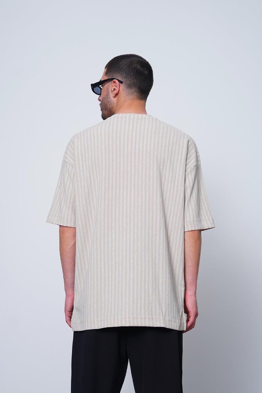 Krem Şeritli Dokulu Minimal Yazılı F7 MH Oversize Tişört