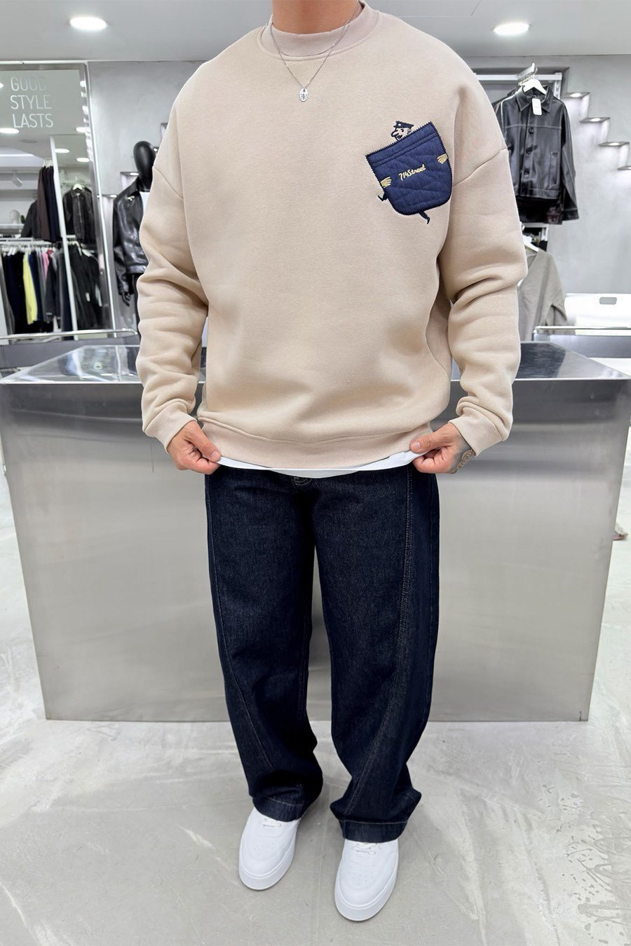 Krem Street Nakışlı Oversize Sweatshirt