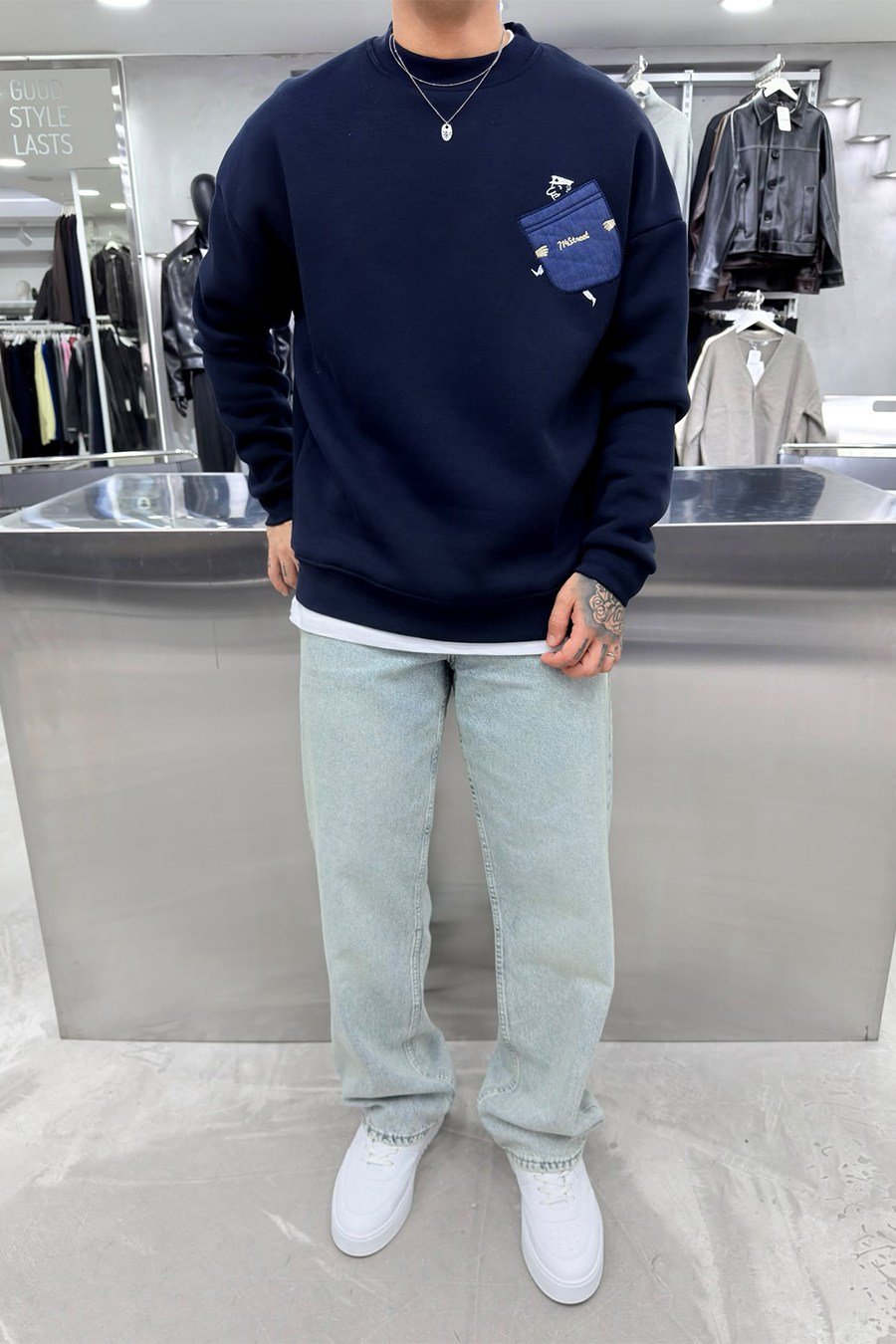 Lacivert Street Nakışlı Oversize Sweatshirt
