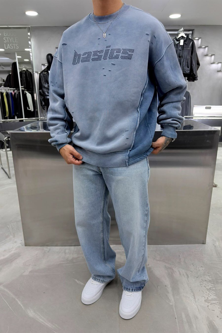 Mavi Basics Taş Detaylı Yıkamalı Oversize Sweatshirt
