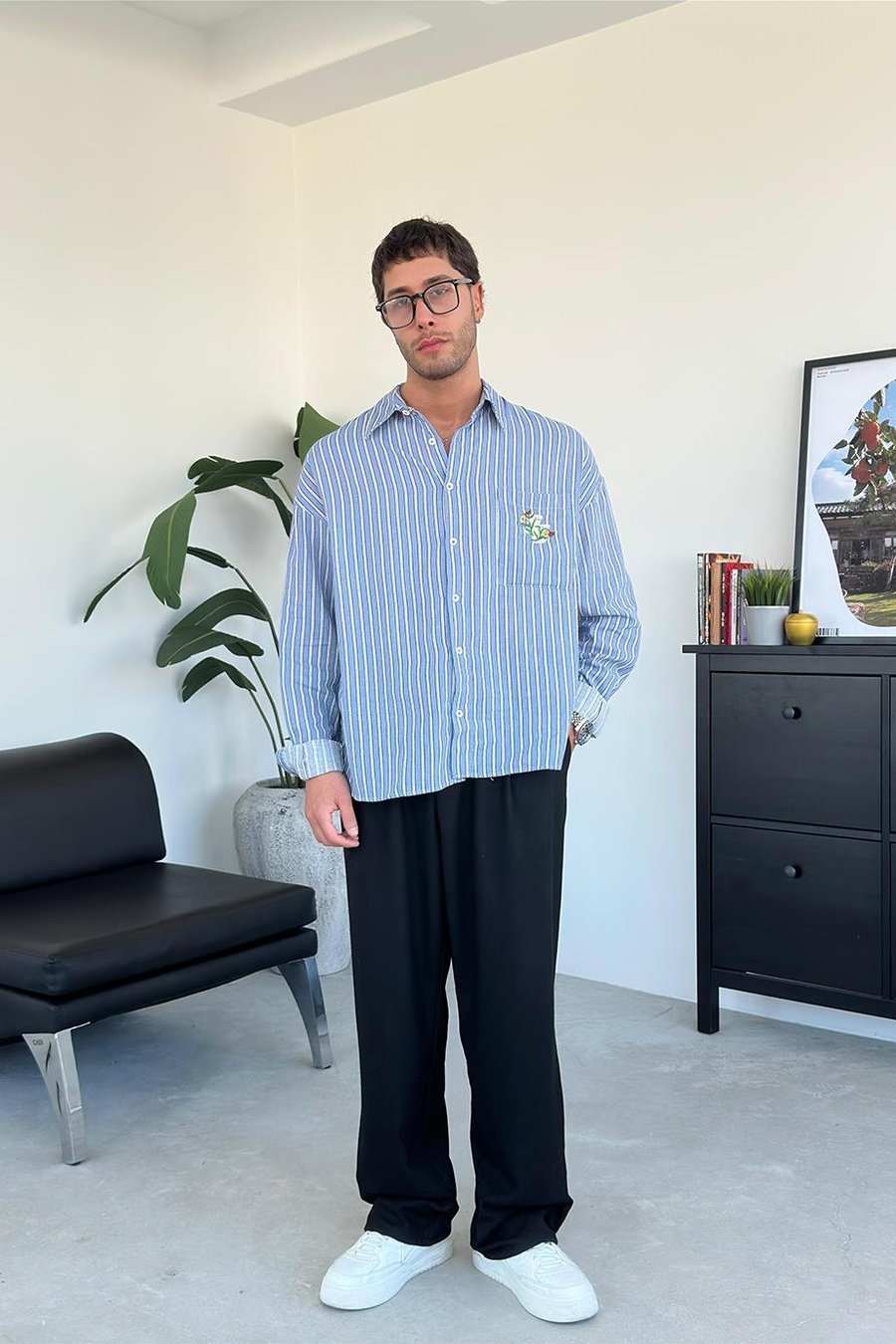 Mavi Çizgili Ön Cep Flower Nakış Detay GO Oversize Gömlek