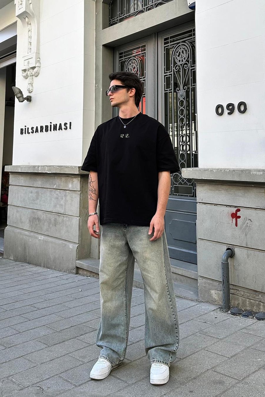 SİYAH 12:12 PM Oversize Tişört