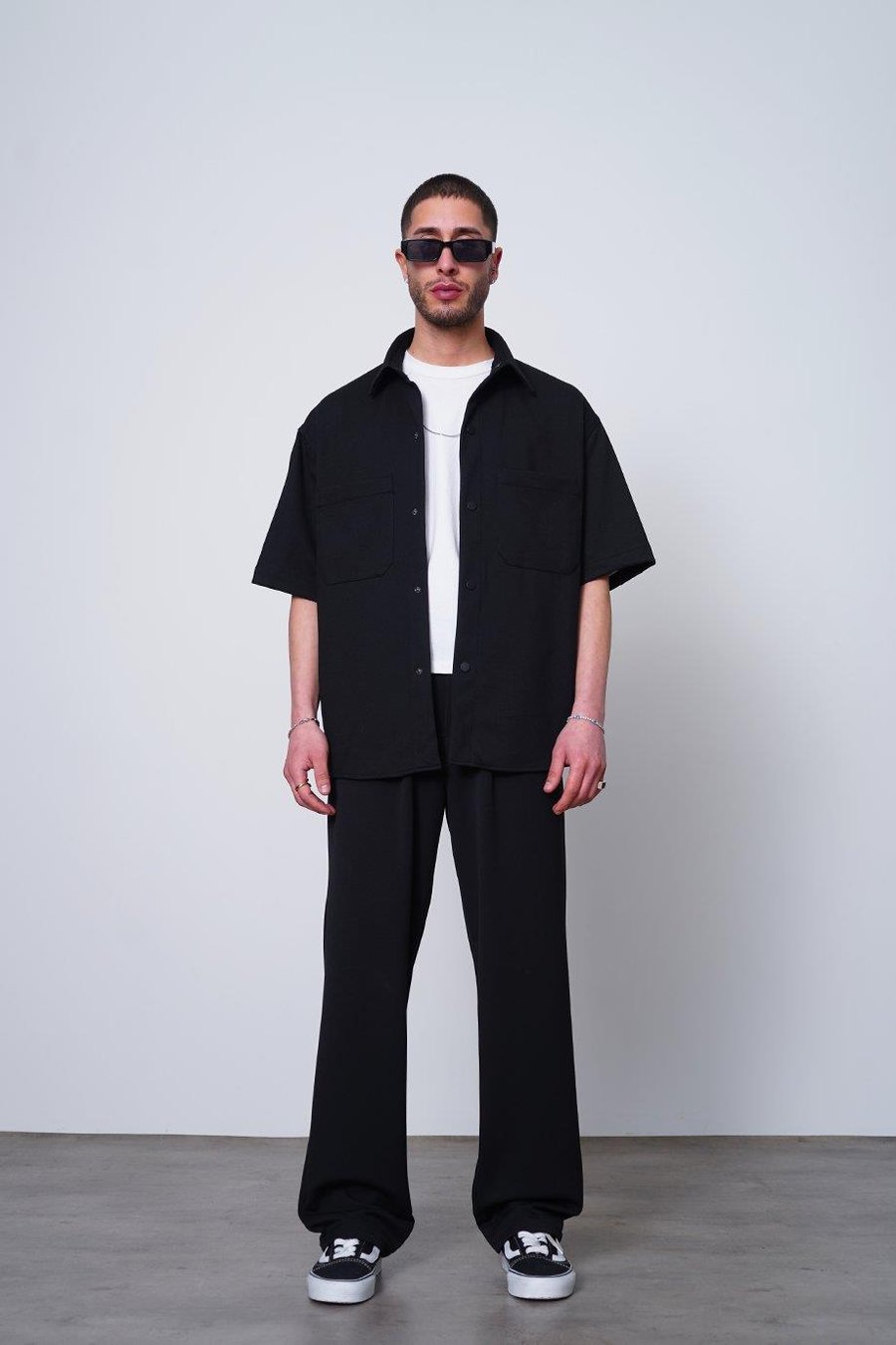 SİYAH Beyaz Ön Cep Detay Basic ZA Oversize Gömlek