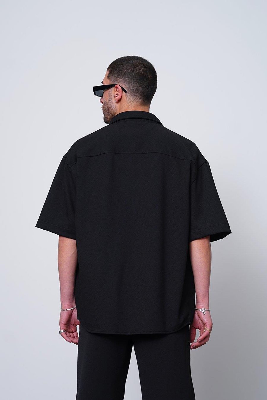 SİYAH Beyaz Ön Cep Detay Basic ZA Oversize Gömlek