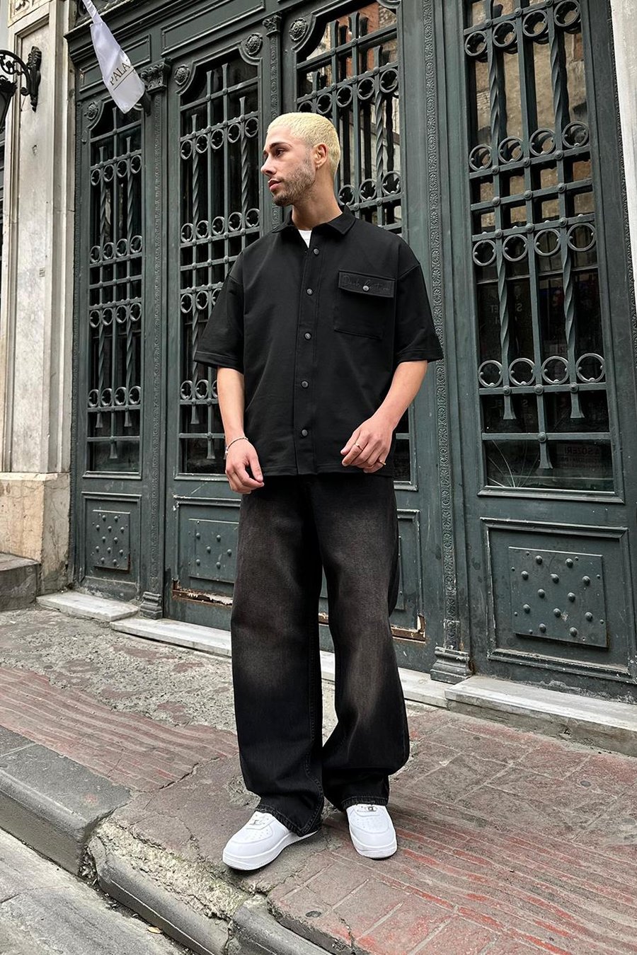 SİYAH Dash Couture Nakış Detay Ön Cepli Oversize Gömlek