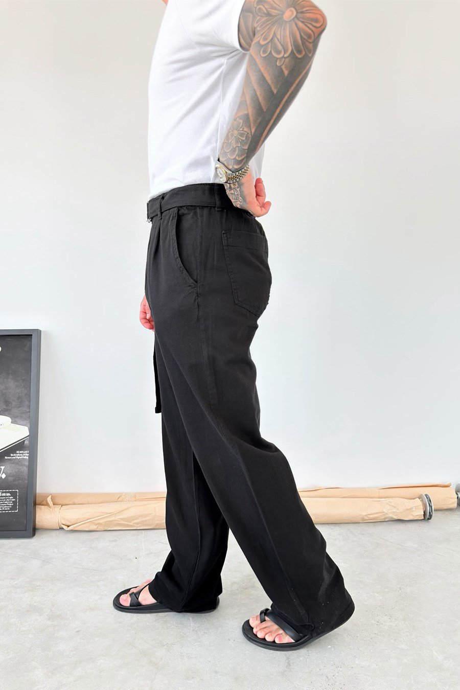 Siyah Kemer Detaylı Baggy Keten Pantolon