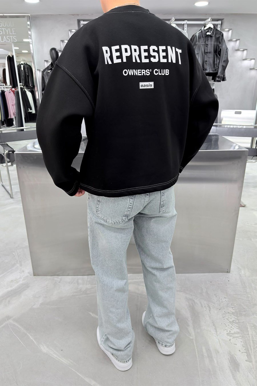 Siyah Represent Baskılı Boxy Kalıp Sweatshirt