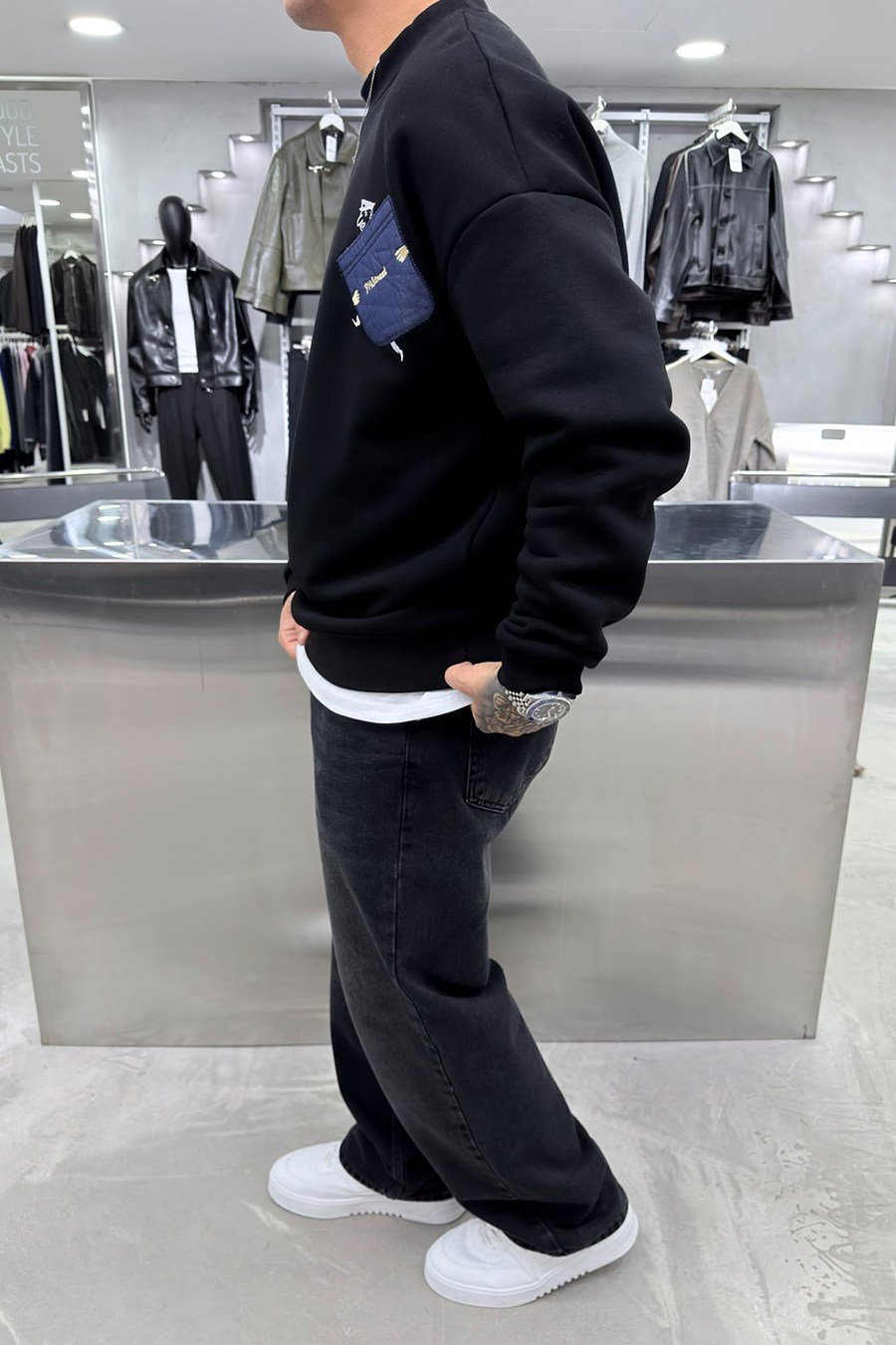 Siyah Street Nakışlı Oversize Sweatshirt
