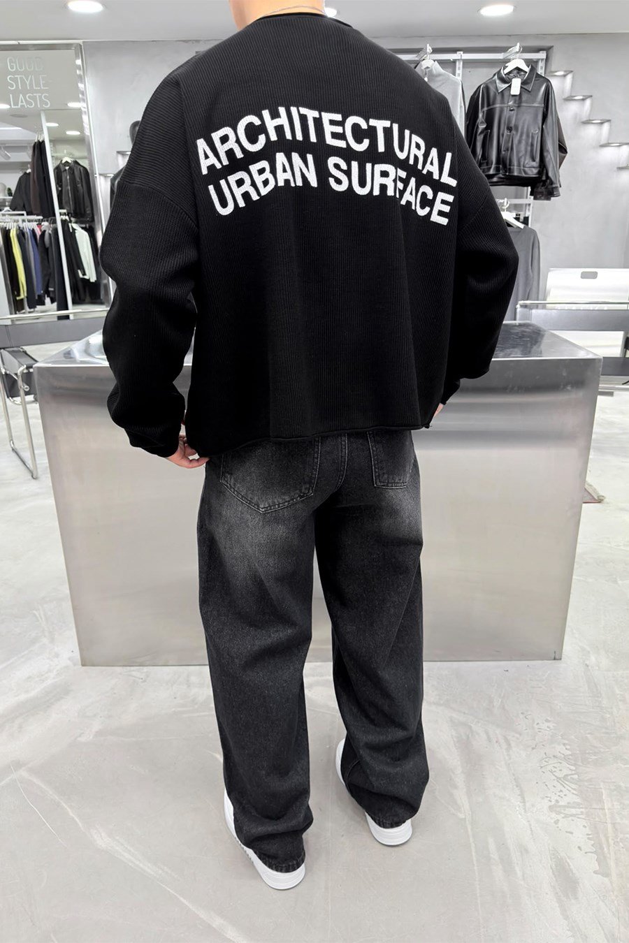 Siyah Surface Baskılı Boxy Fit Triko Kazak