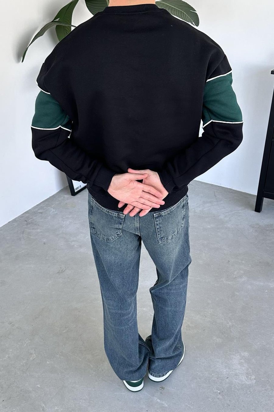 Siyah Welcome Nakışlı Oversize Sweat