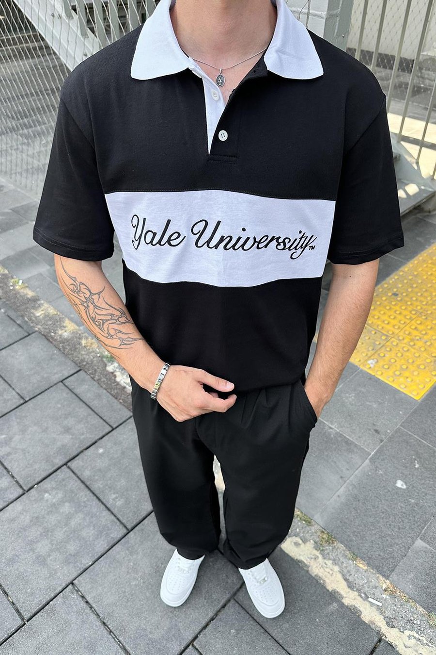 SİYAH Yale University PM Oversize Polo Yaka Tişört