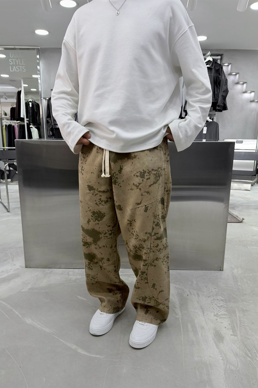 Toprak Patch Detaylı Kamuflaji Süper Baggy Pantolon