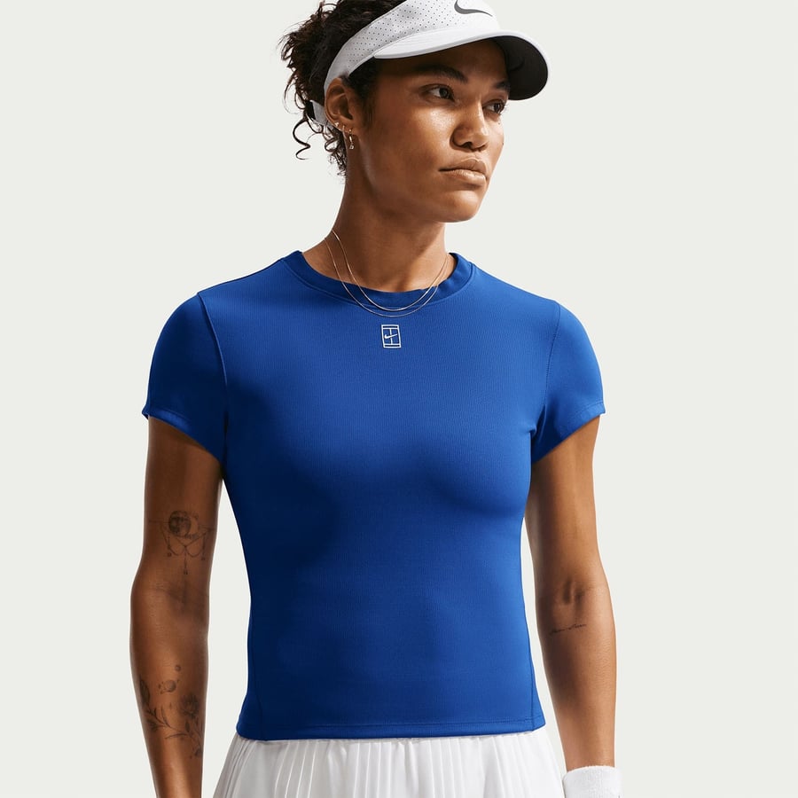 NikeNikeCourt Advantage Dri-FIT Kısa Kollu Kadın Tenis Üstü