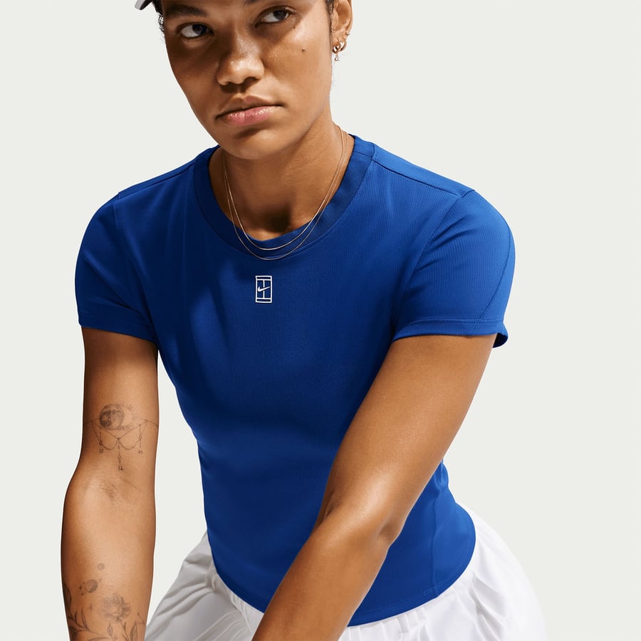 NikeNikeCourt Advantage Dri-FIT Kısa Kollu Kadın Tenis Üstü
