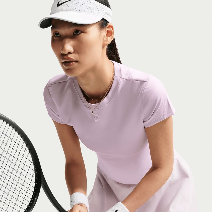 NikeNikeCourt Advantage Dri-FIT Kısa Kollu Kadın Tenis Üstü