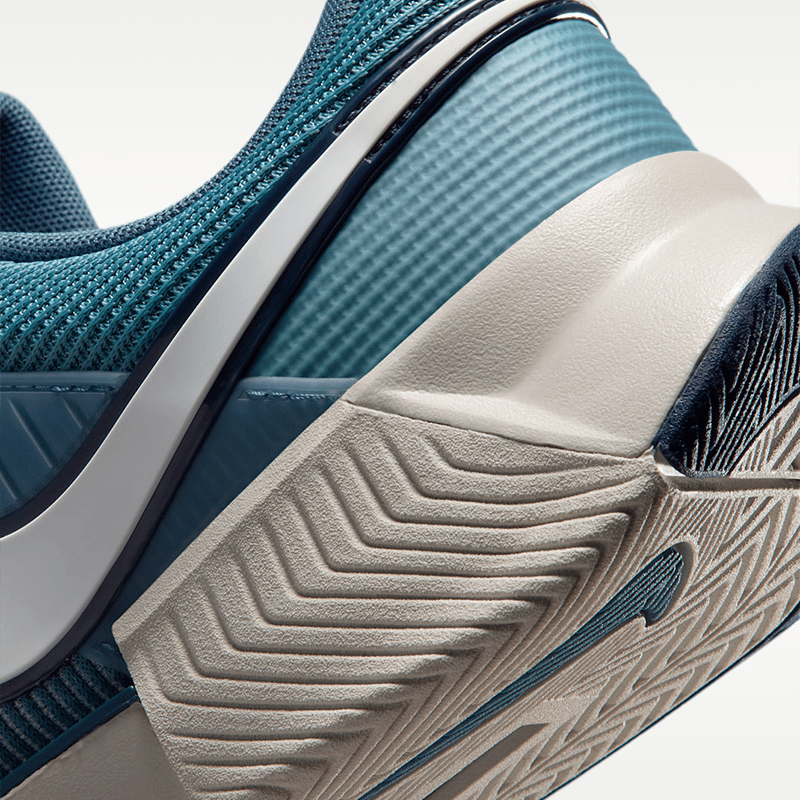 NikeNike GP Challenge 1.5 Sert Kort Erkek Tenis Ayakkabısı