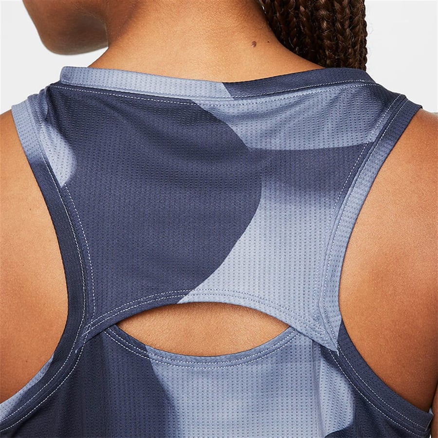 NikeNike Dri-FIT Victory Baskılı Kadın Tenis Atleti