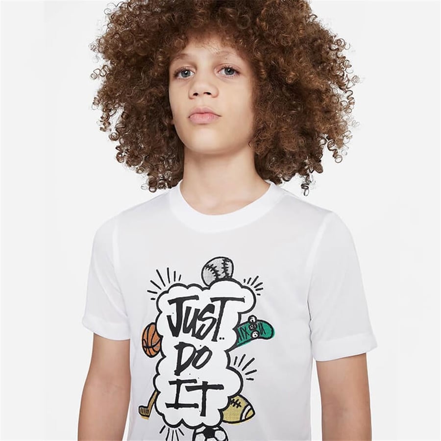 NikeNike Dri-FIT Erkek Çocuk Desenli Tişörtü