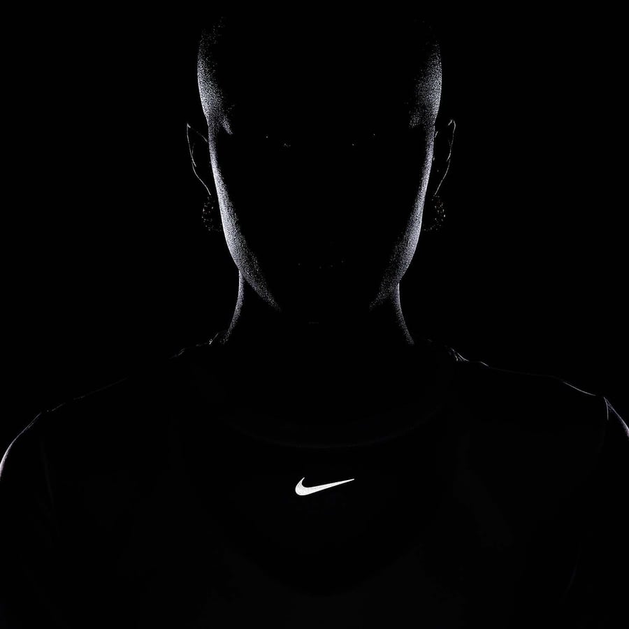 NikeNike One Classic Dri-Fit Kadın Antreman Üstü