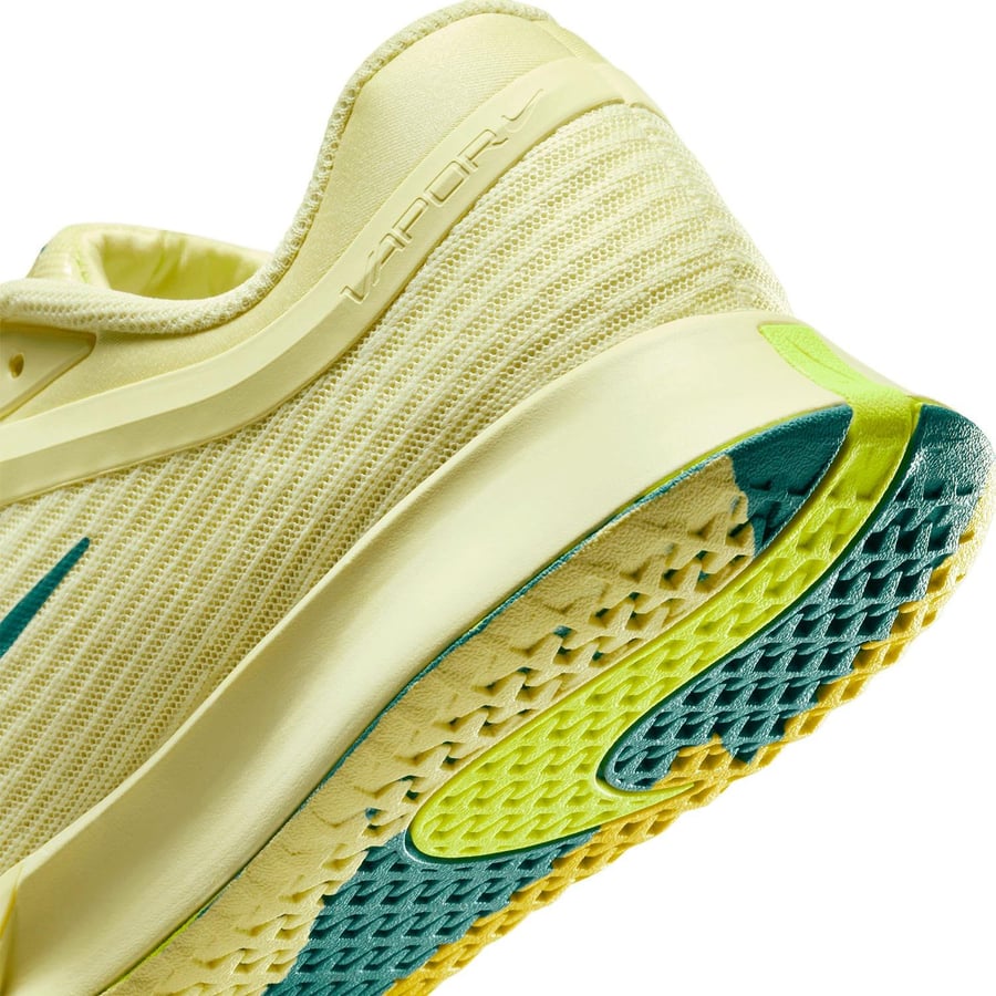 NikeNike Vapor Pro 3 Premium Sert Kort Kadın Tenis Ayakkabısı